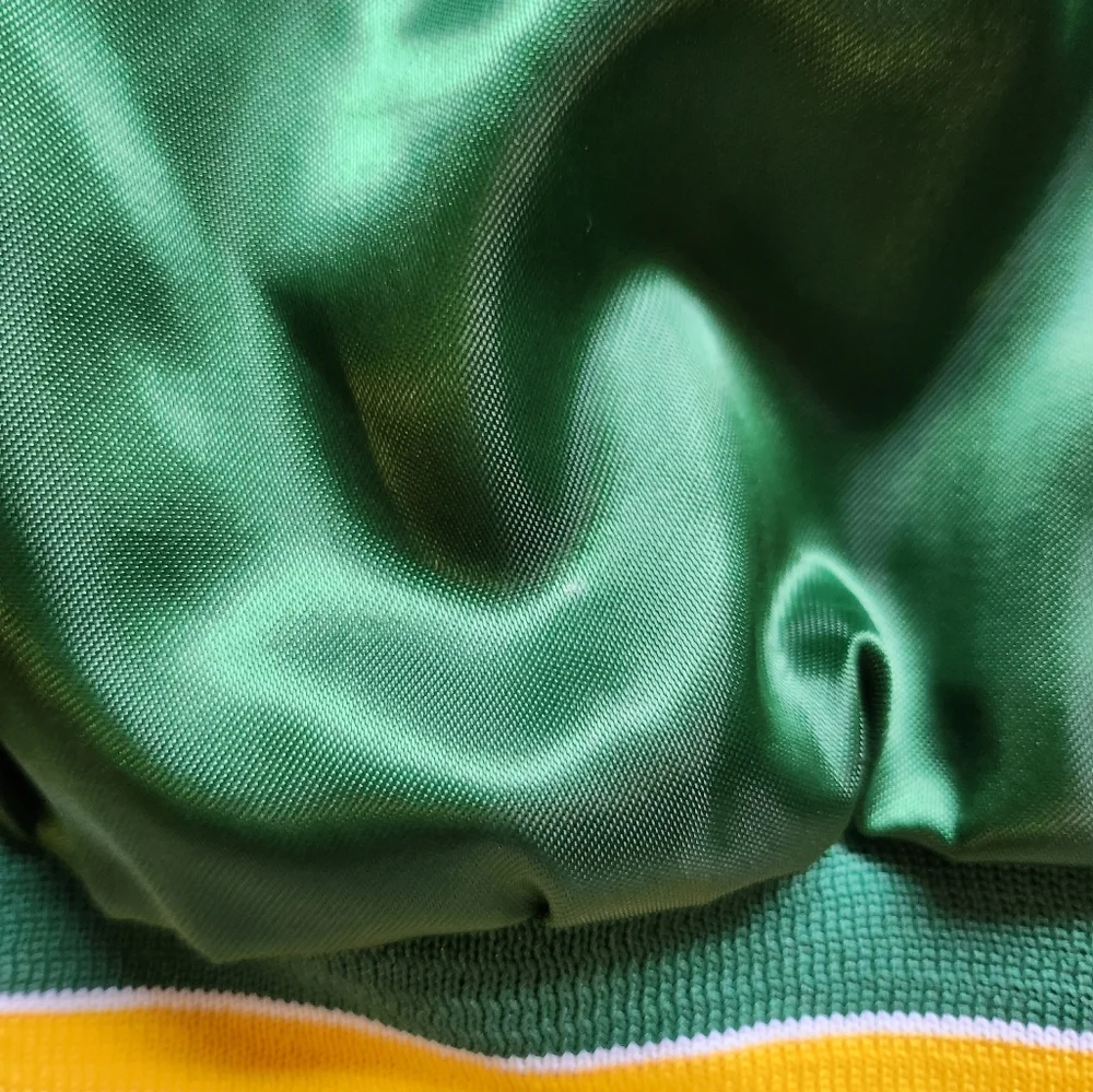 NOS Vintage 90s Oakland A's Chalk Line Satin - Picture 4 of 4
